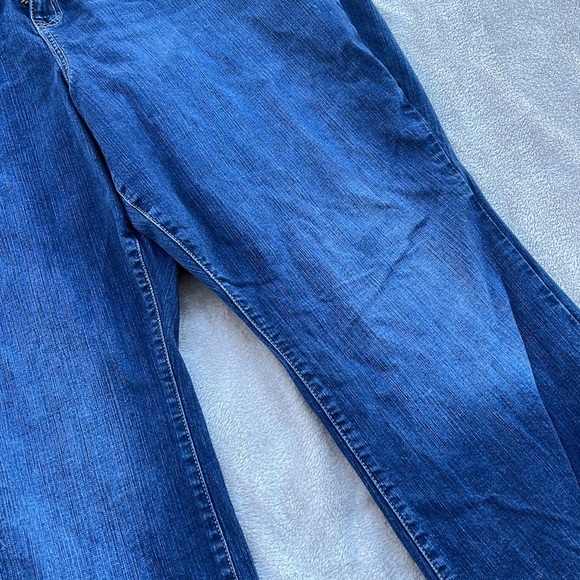 TORRID First At Fit Denim Jeans, Size 26R - Picture 15 of 16